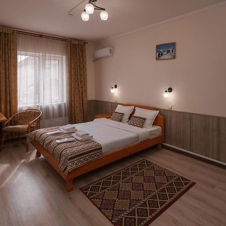 Alpinist Hotel Bishkek Exterior photo